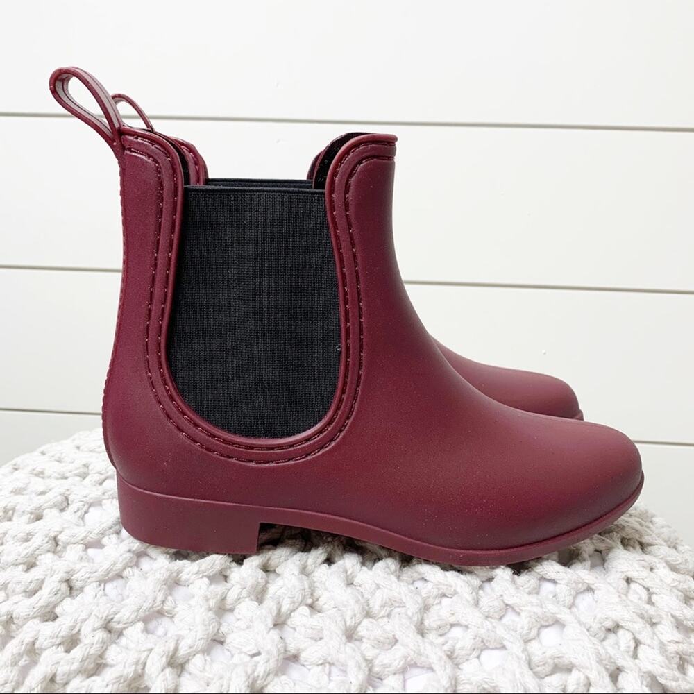 Report Slicker Chelsea Rain Boots Burgundy Size 6M